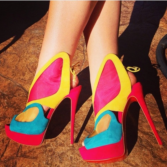 Louboutin Reference 👠 - Picture 5 of 8